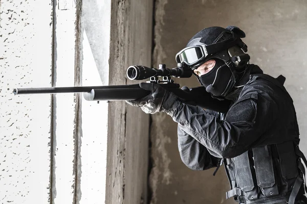 Police officer SWAT in action — Stock Photo, Image