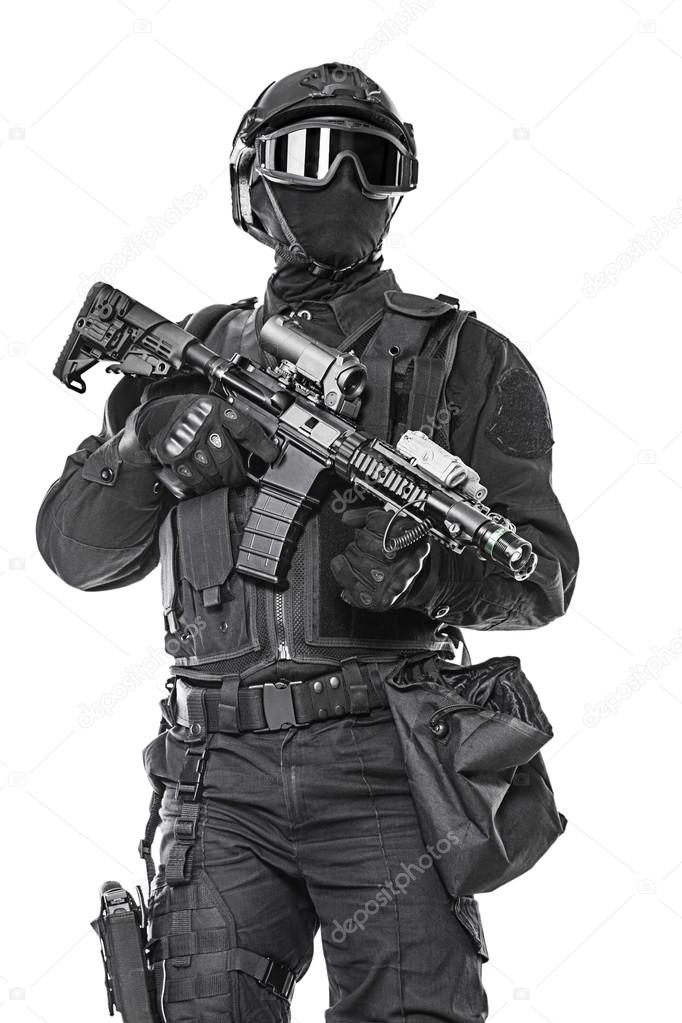 police officer SWAT