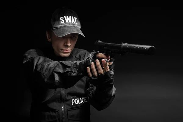 Policial da SWAT com pistola — Fotografia de Stock