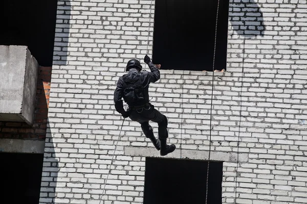 Operação de agressão policial — Fotografia de Stock