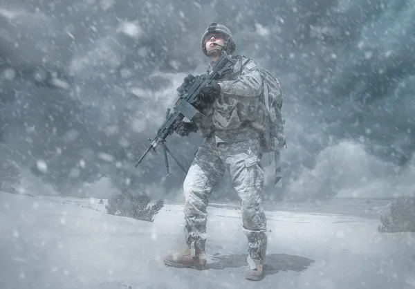 Tempête hivernale d'un soldat aéroporté — Photo