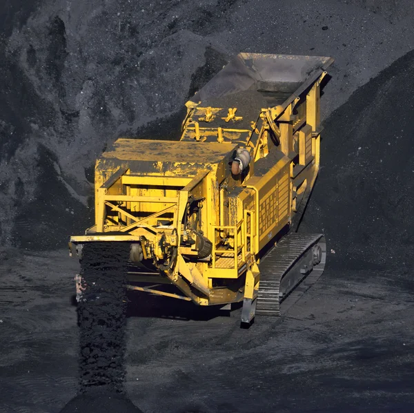 Stroj pro dopravu uhlí — Stock fotografie