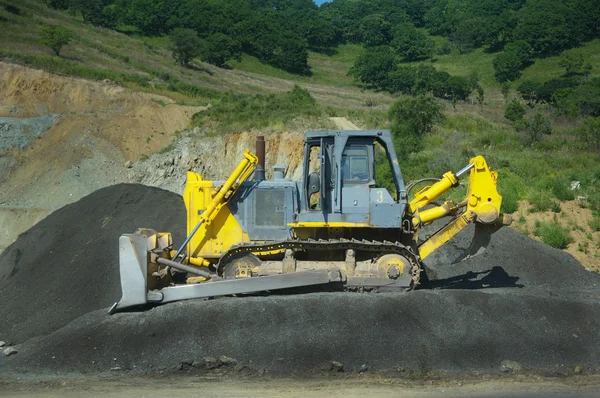 Big yellow bulldozer at work-site — Stock Photo, Image