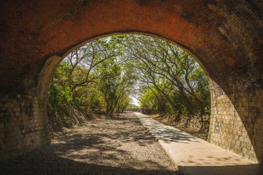 Miaoli, Tayvan 'daki Qiding İkiz Tünelleri cephesi