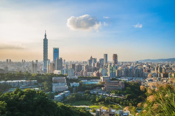 Krajobraz Miasta Taipei Tajwanie Zmierzchu — Zdjęcie stockowe
