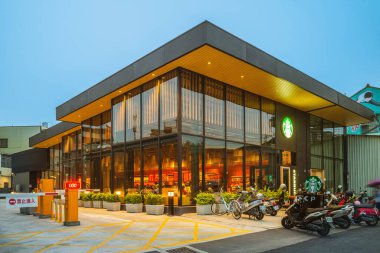 23 Aralık 2020: Starbucks Pingtung Chaozhou mağazası, Pingtung County, Tayvan 'daki Chaozhou sirki yakınlarındaki ilk Starbucks mağazası. 20 Eylül 2020 'de açıldı..