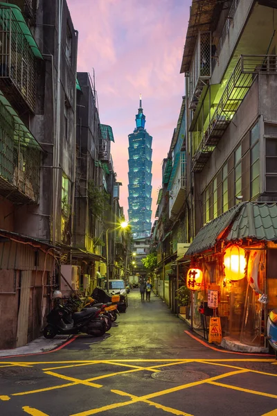 Ocak 2021 Takemura Izakaya Arka Plan Olarak Taipei 101 Kulesi — Stok fotoğraf