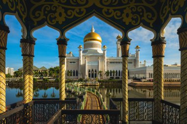 Bandar Seri Begawan 'daki Omar Ali Seydien Camii, brunei