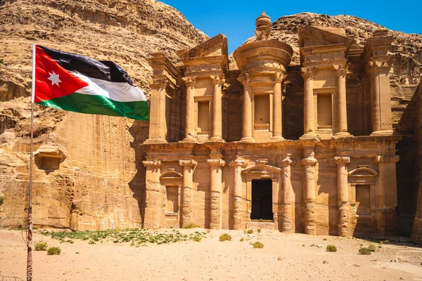 Bandera Jordania Deir Alias Monasterio Ubicado Petra Jodan —  Fotos de Stock