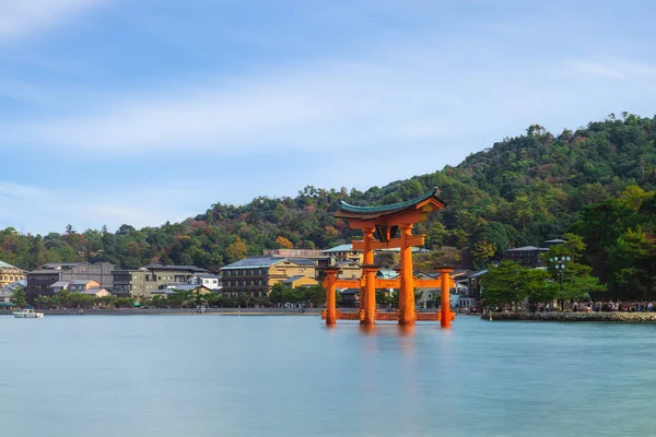 Επιπλέοντας Torii Του Ιτσουκουσίμα Shrine Στη Χιροσίμα Της Ιαπωνίας Μετάφραση — Φωτογραφία Αρχείου