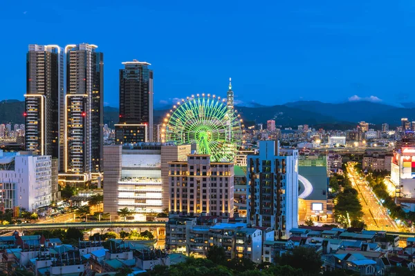 Skyline Van Taipei Stad Taiwan Nachts Met Ferris Wiel — Stockfoto