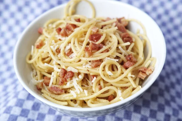 Spaghetti carbonara bowl — Stock Photo, Image