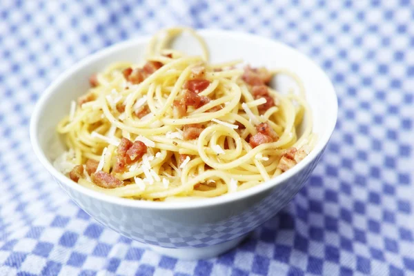 Spaghetti carbonara bowl — Stock Photo, Image