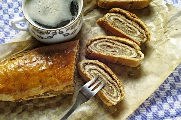 Bolo de nozes — Fotografia de Stock