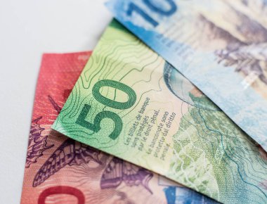 Dünya para koleksiyonu. İsviçre parasının parçaları.