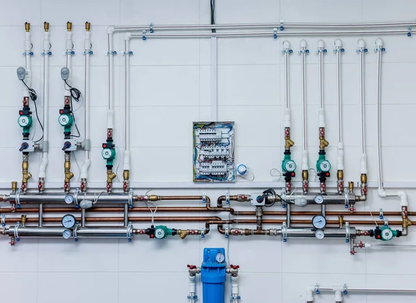 Equipo de sala de calderas para sistema de calefacción moderno — Foto de Stock