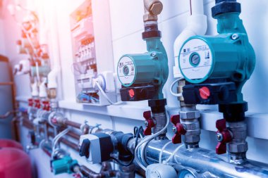 Modern ısıtma sistemi için kazan dairesi ekipmanı