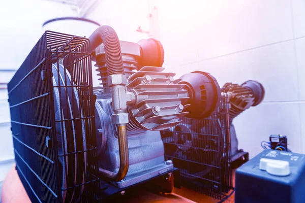 Industrielle Klimaanlagen aus Metall. Klimaanlagen. Lüftungsventilator — Stockfoto
