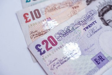 Dünya para koleksiyonu. İngiltere 'nin parasının parçaları.