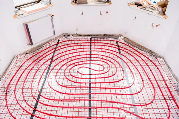 Water heating system and underfloor heating system
