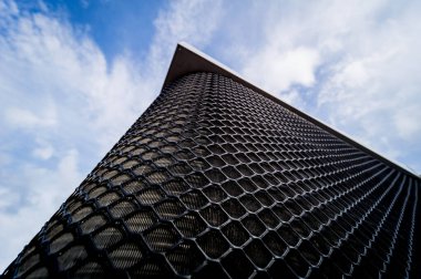 Endüstriyel bir binanın çatısındaki klimaların arka planı. HVAC