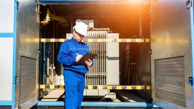 Elektrik ölçümlerinin çalıştırılması güç transformatöründe çalışır.