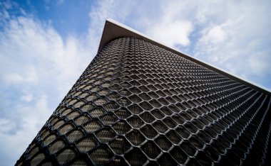 Endüstriyel bir binanın çatısındaki klimaların arka planı. HVAC