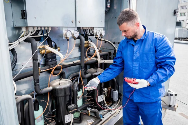 Resistance test of temperature sensors in the cooling supply section of the ventilation unit