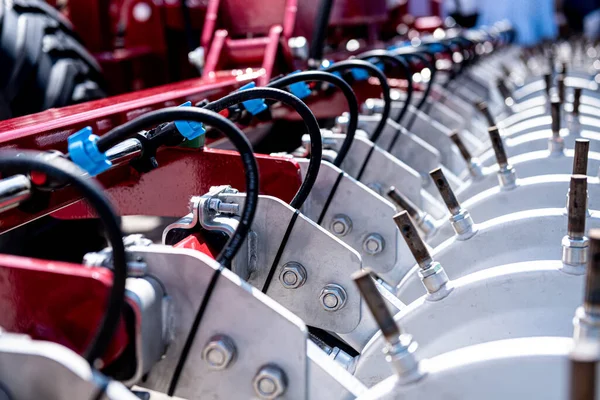 Nieuwe moderne landbouwmachines en -uitrusting — Stockfoto