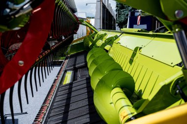 Yeni modern tarım makineleri ve ekipman ayrıntıları