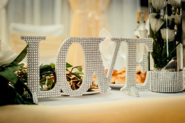 Düğün töreni. İşareti aşk