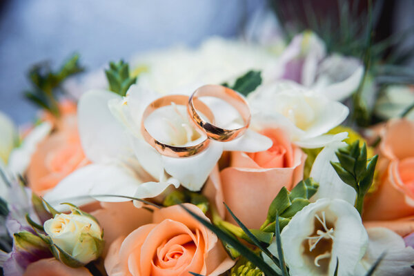 Golden rings on flowers