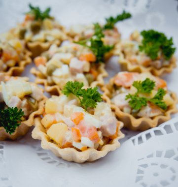Salata tartlets puf böreği