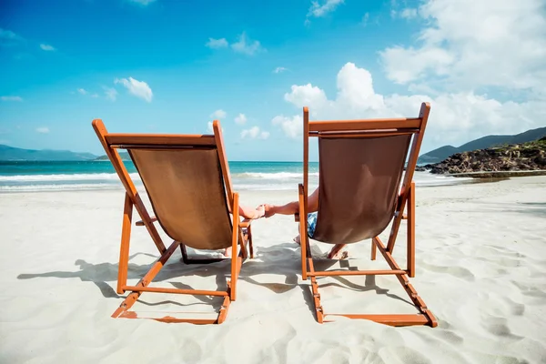 Twee houten stoelen — Stockfoto