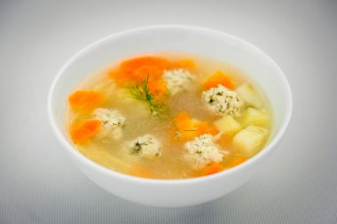 Köfteli çorba ve havuç. 