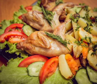 Patatesli kızarmış tavuk. 