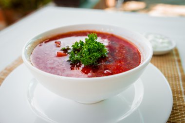 Ekşi kremalı çorba.