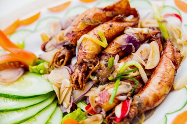 sebzeli ızgara kalamar