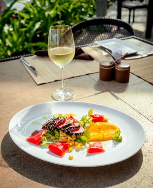 Susam rulo kızarmış et