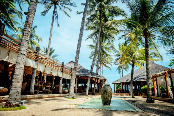 Tropisches Restaurant am Strand — Stockfoto