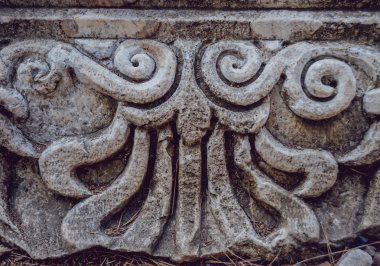 antika oymalar taşa gerçekleştirme