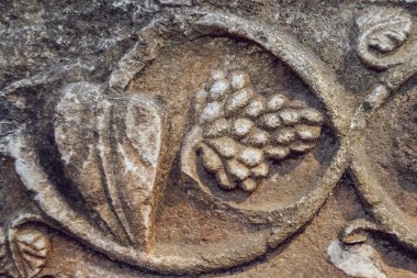 antika oymalar taşa gerçekleştirme