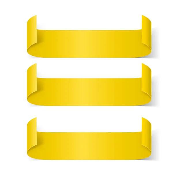Conjunto de pegatinas de papel amarillo aisladas sobre fondo blanco para el diseño — Vector de stock