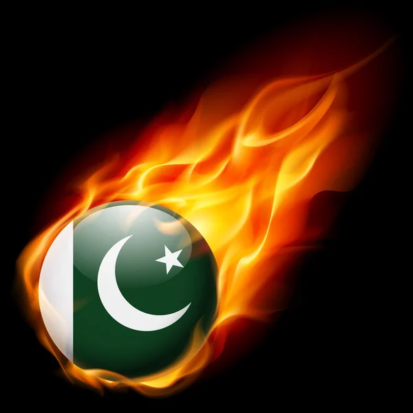 Bandiera del Pakistan come icona rotonda lucida che brucia in fiamma — Vettoriale Stock
