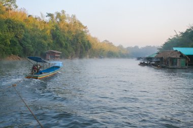 Tayland Kwai Nehri.