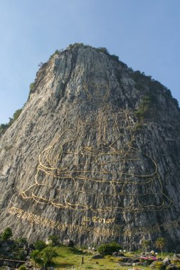 Rock on altın Buddha