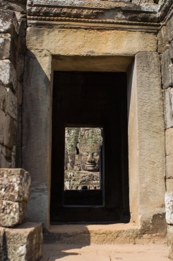 angkor bayon tapınak kuleleri kafasına taş thom, cambodia