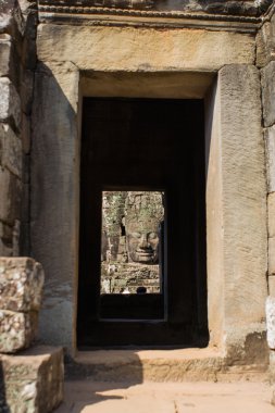 angkor bayon tapınak kuleleri kafasına taş thom, cambodia