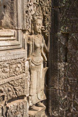 Angkor Wat Tapınağı'nda oyma Apsara dansçı taş