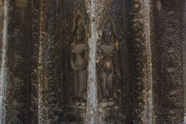 Ukiran batu penari Apsara di candi Angkor Wat — Stok Foto